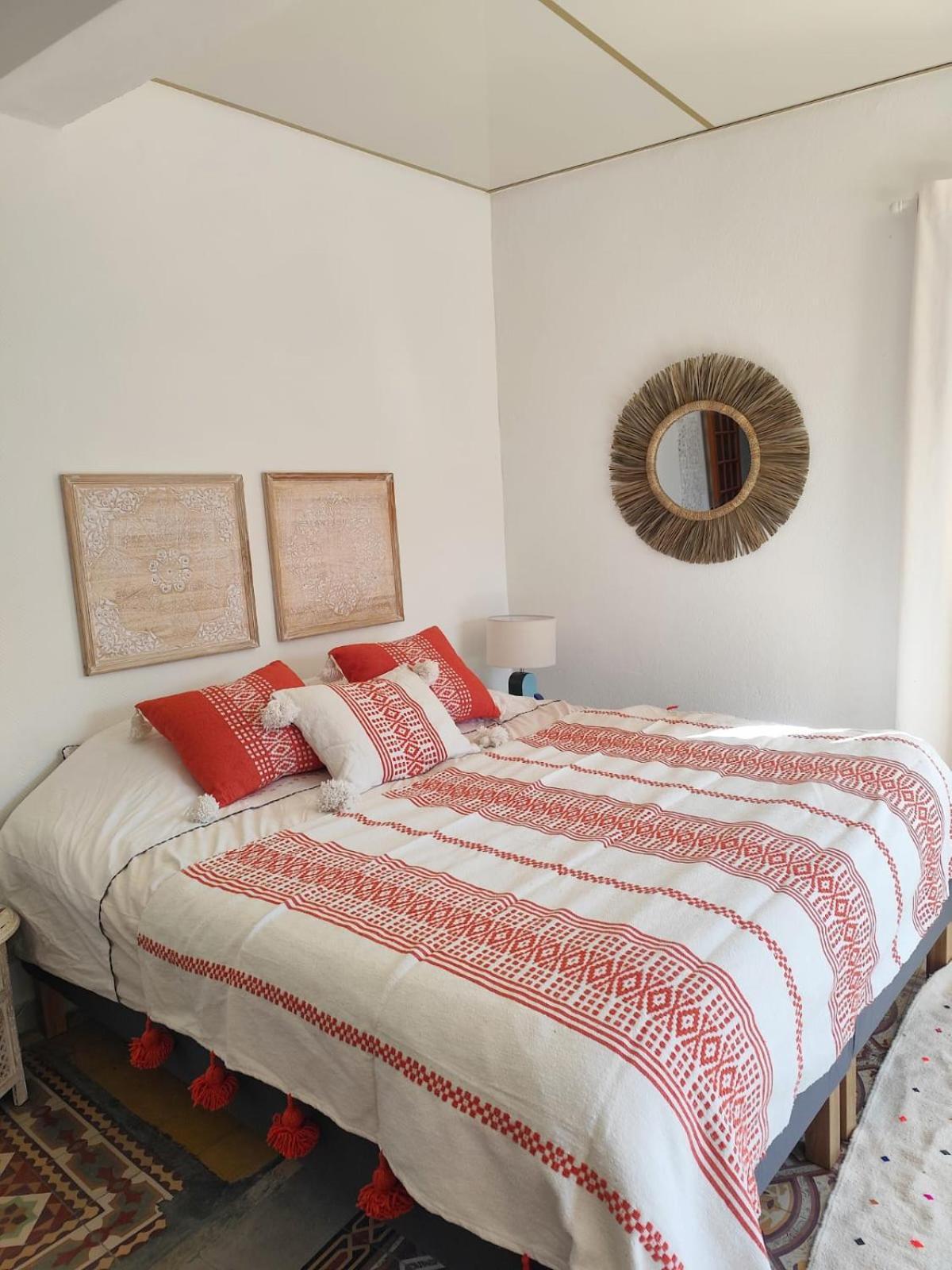 Bed and Breakfast Casa Louisa Serralongue Exteriér fotografie